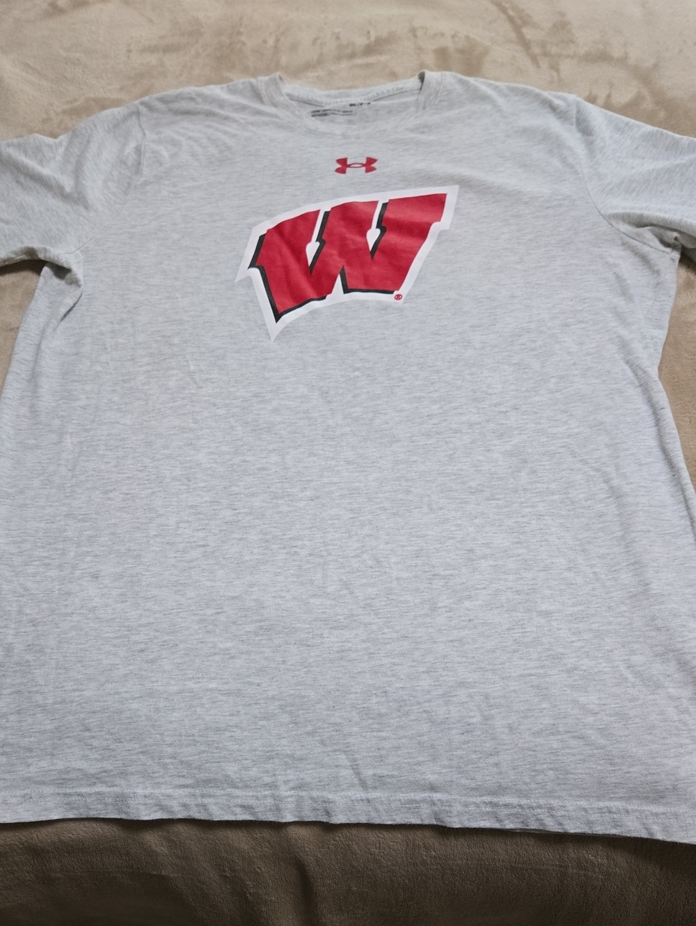 Under Armour Men’s Light Gray Tee with Red Wisconsin W Logo